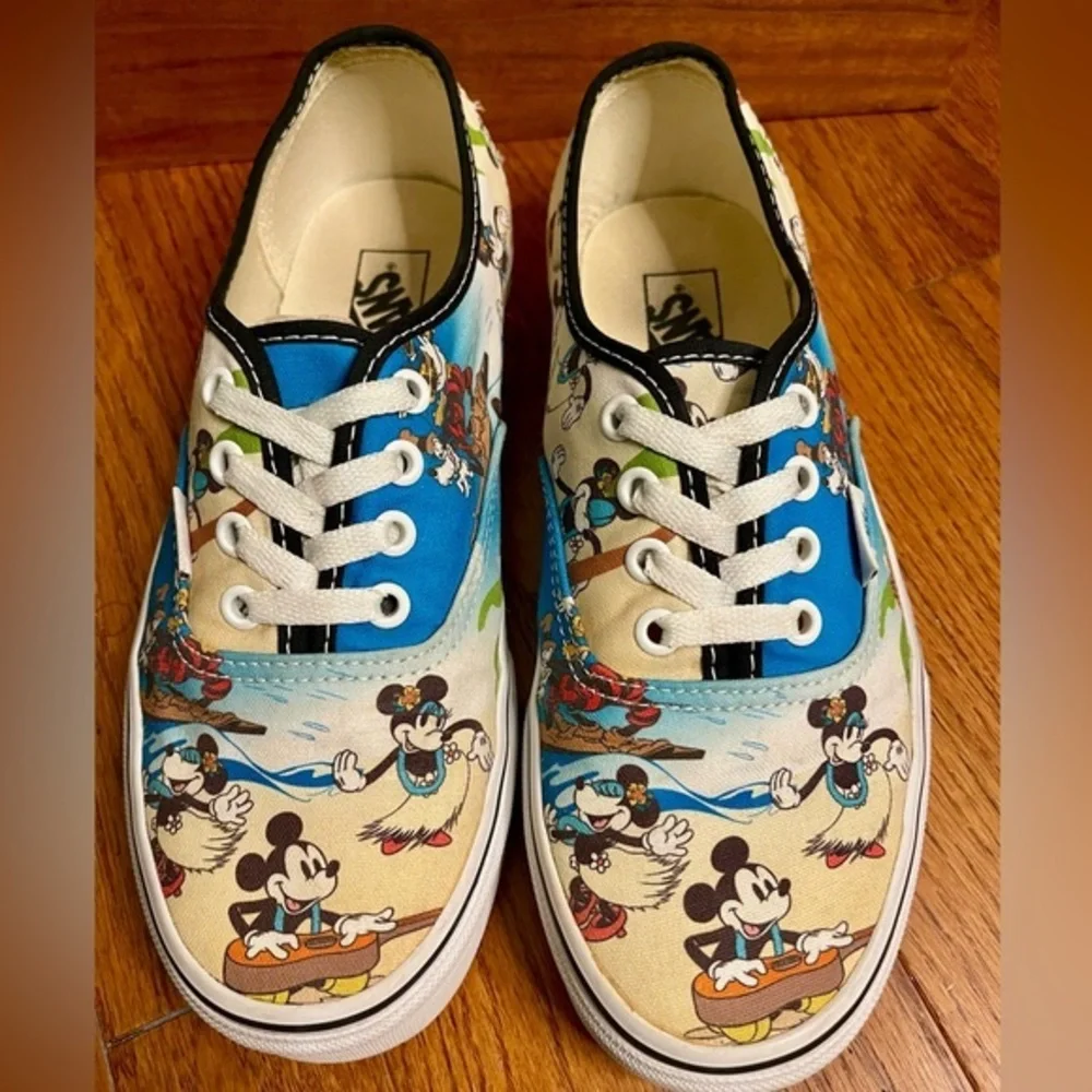 Vans Disney Authentic Mickey Mouse Aloha Sneakers Limited Edition 7.5 Women’s - Picture 1 of 9